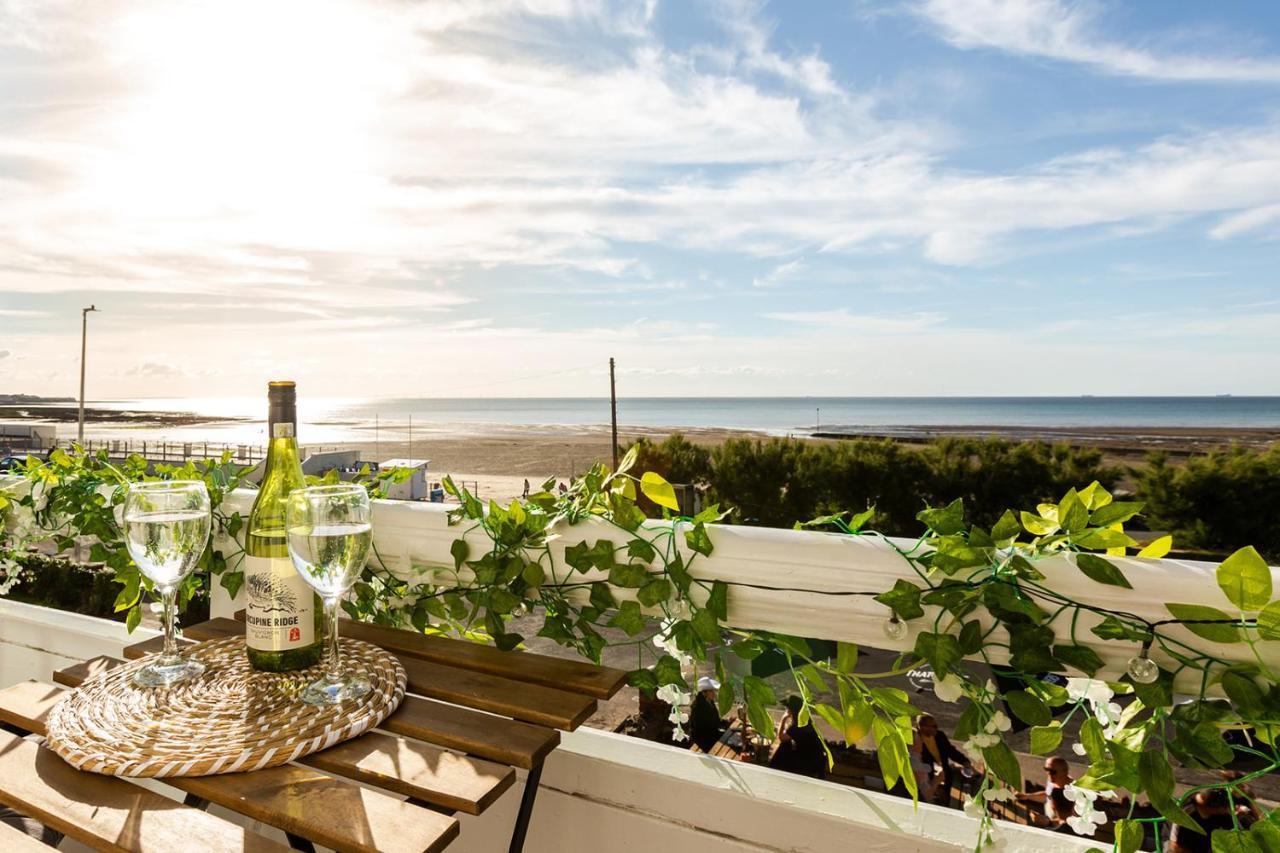 Апартаменти A View Of The Bay- Panoramic Sea Views- Sleeps 4 Westgate-on-Sea Екстер'єр фото